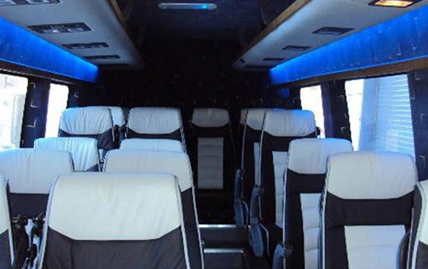 18 Seater Minibus on Rent