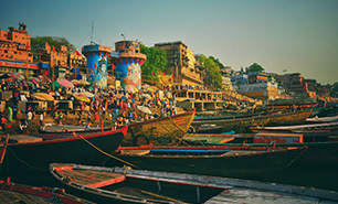Tempo Traveller Varanasi