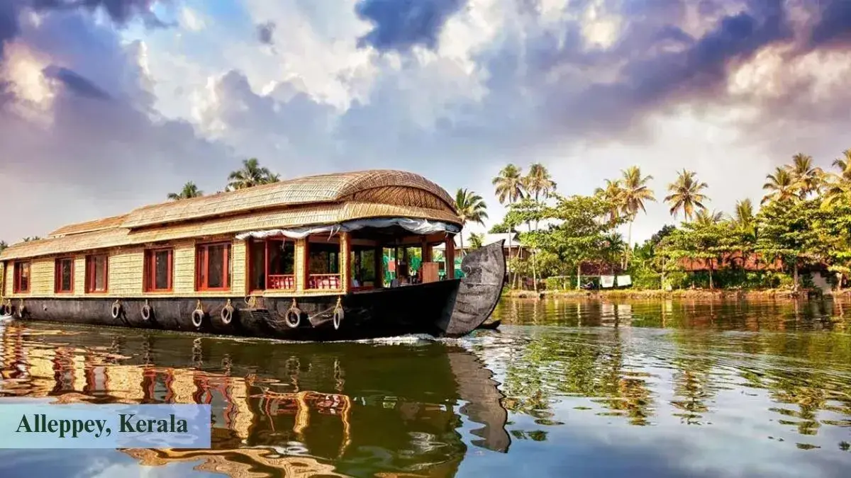 Alleppey, Kerala – Houseboats and Rainy Views