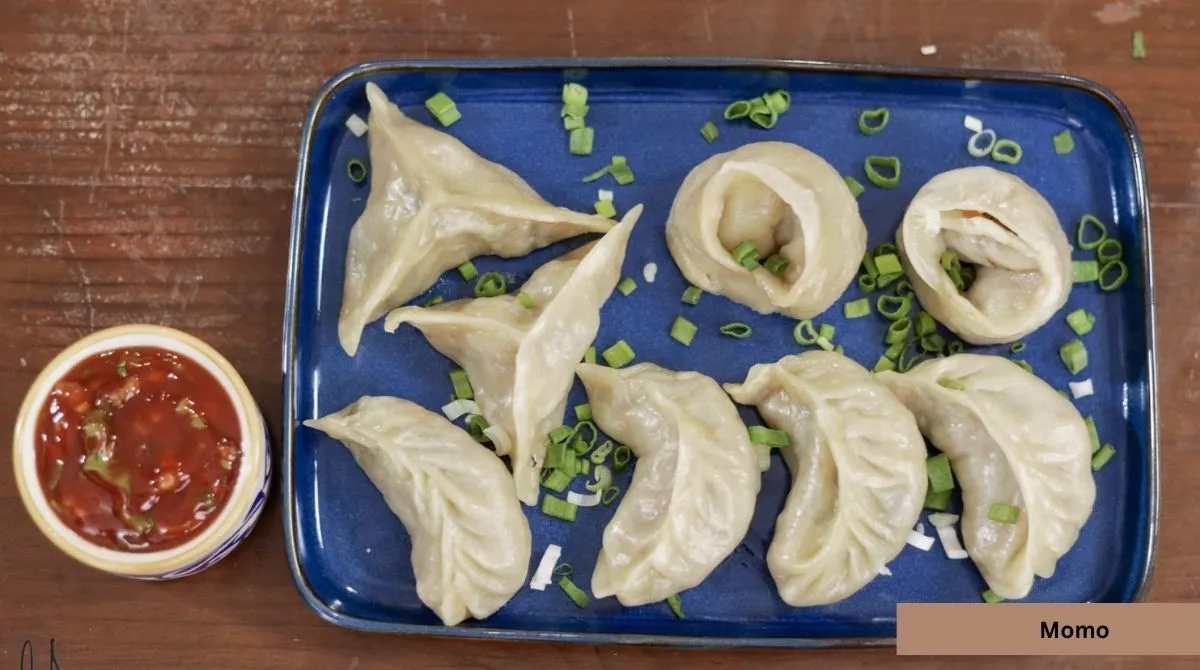 Momos