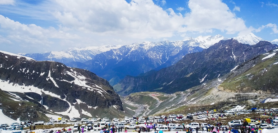 Tempo Traveller Manali