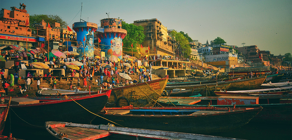tempo traveller on rent in Varanasi